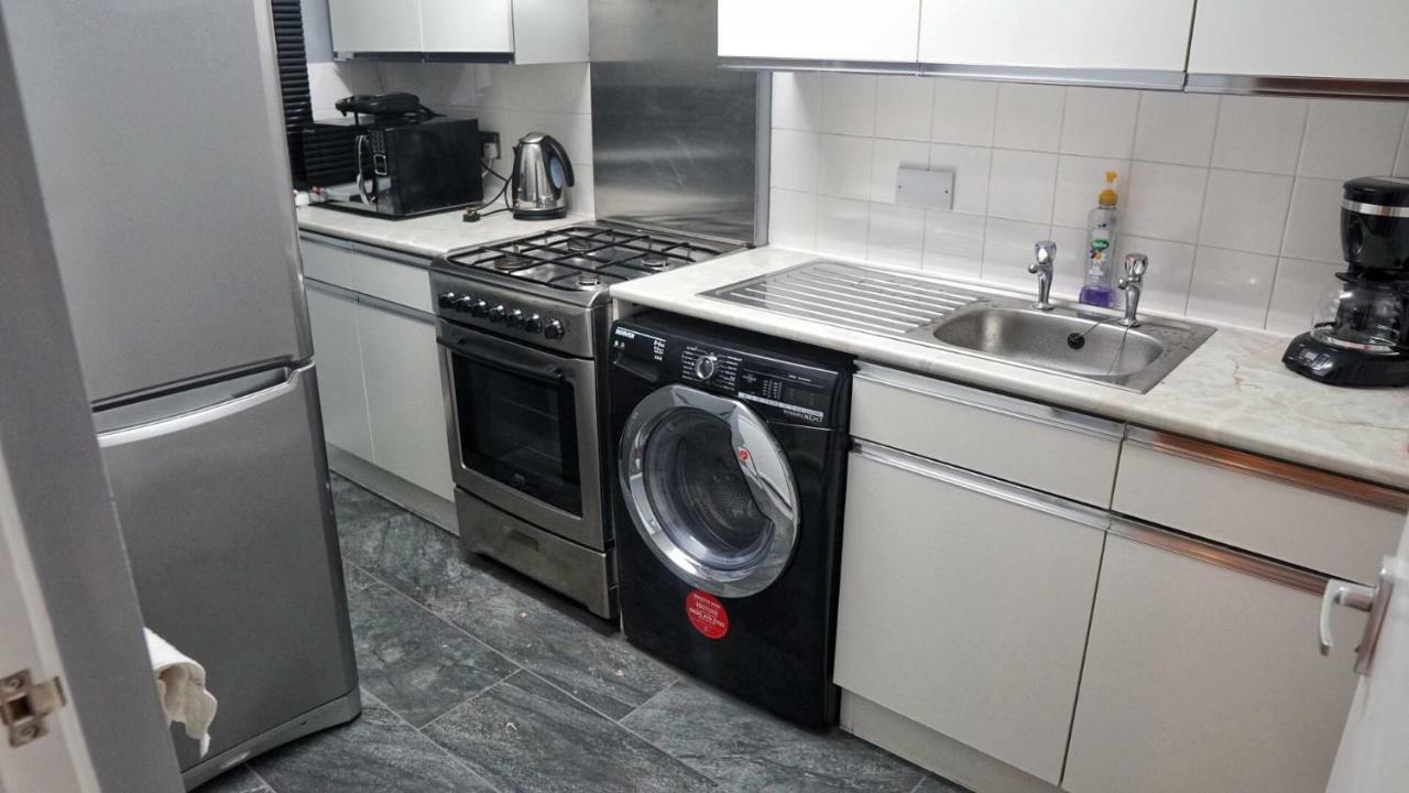 North London Apartment - Эдмонтон Экстерьер фото