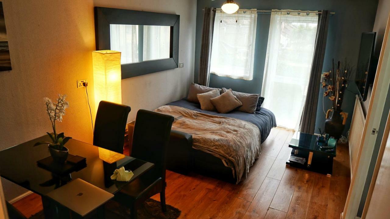 North London Apartment - Эдмонтон Экстерьер фото